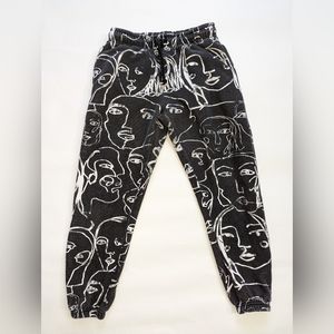 Forever 21 abstract face patternedsweatpants